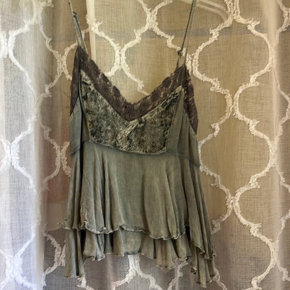 Abercrombie and Fitch green-gray chiffon cami top